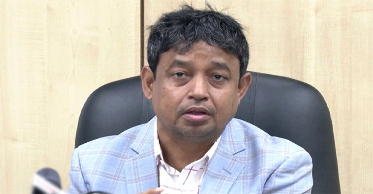 সাবেক ডিবিপ্রধান হারুনসহ বরখাস্ত পুলিশের ১৮ কর্মকর্তা  